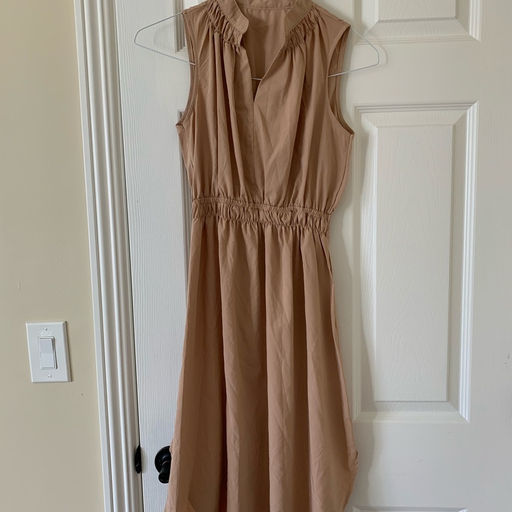 Casual sleeveless dress